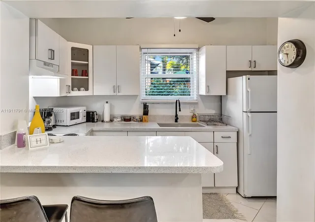 Listing Photo 1 - Condo for sale in building located at 1947 Adams St, Hollywood, FL 33020