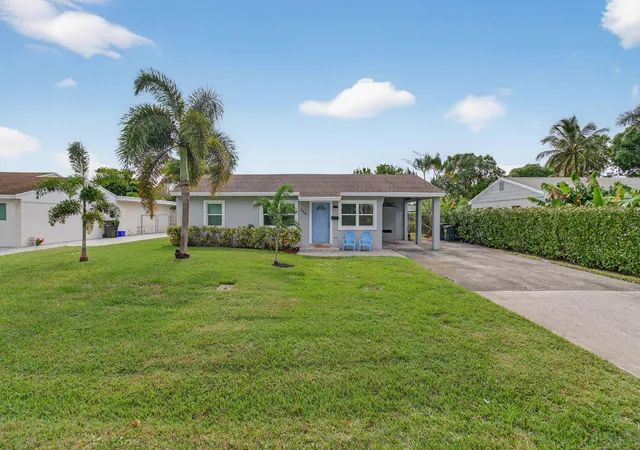 3rd image of 254 Ne 22Nd St, Delray Beach, FL 33444 | MLS# R11139836