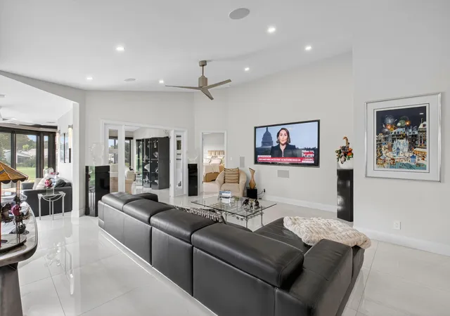 5th image of 15846 Loch Maree Ln #2904, Delray Beach, FL 33446 | MLS# R11139846