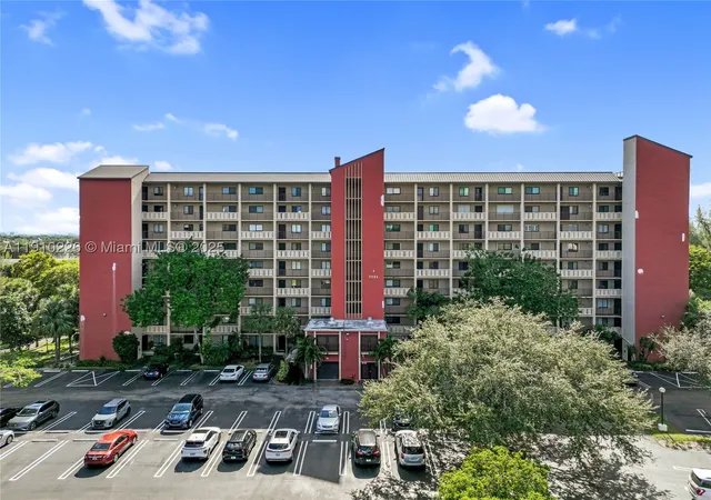 Homes for sale in Pompano Beach, FL | 2206 S Cypress Bend Dr #801, Pompano Beach, FL 33069 | MLS# A11910226