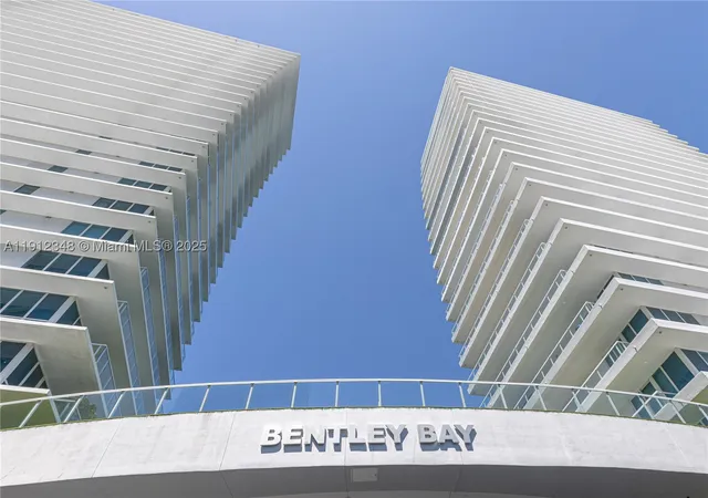 Homes for sale in Miami Beach, FL | 520 West Ave #1102, Miami Beach, FL 33139 | MLS# A11912348