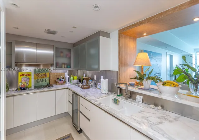 Homes for sale in Miami Beach, FL | 520 West Ave, Miami Beach, FL 33139 | Houzeo