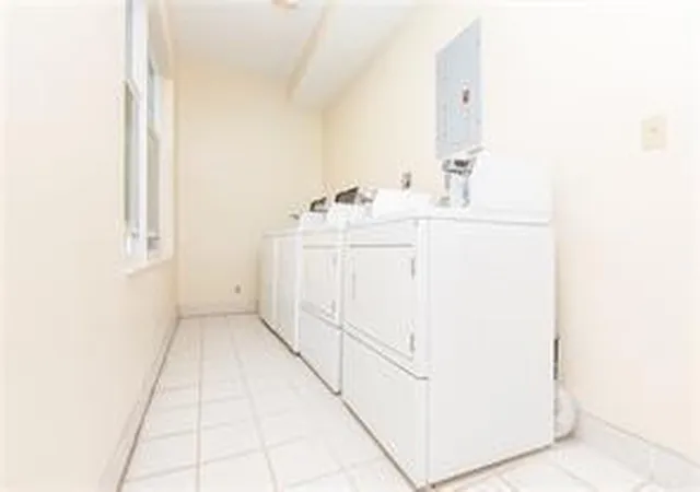 Homes for sale in Hollywood, FL | 326 Harrison Street, Hollywood, FL 33019 | Houzeo