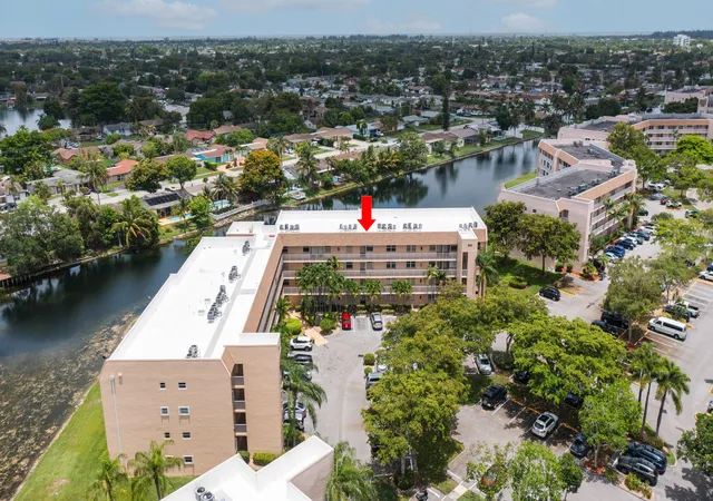 3rd image of 10422 Nw 24Th Pl, Sunrise, FL 33322