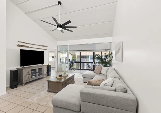 2nd image of 1456 Ne Ocean Blvd #9-202, Stuart, FL 34996 | MLS# R11140051