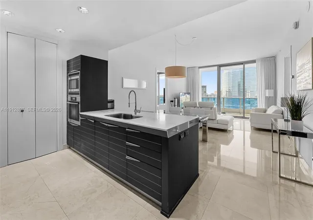 1st image of 200 Biscayne Boulevard Way #4510, Miami, FL 33131 | MLS# A11912807