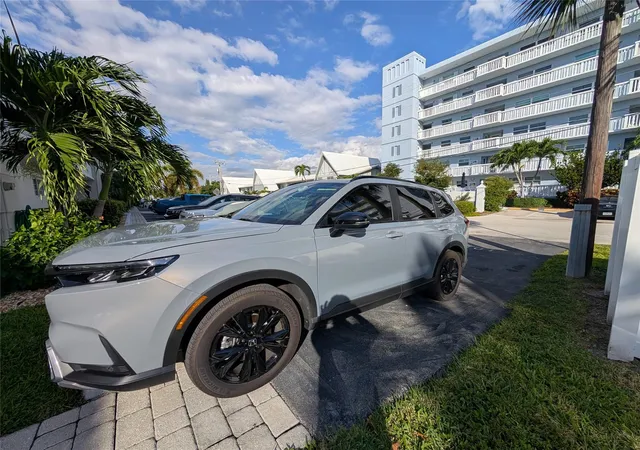 2nd image of 2808 Ne 33Rd Ct, Fort Lauderdale, FL 33306