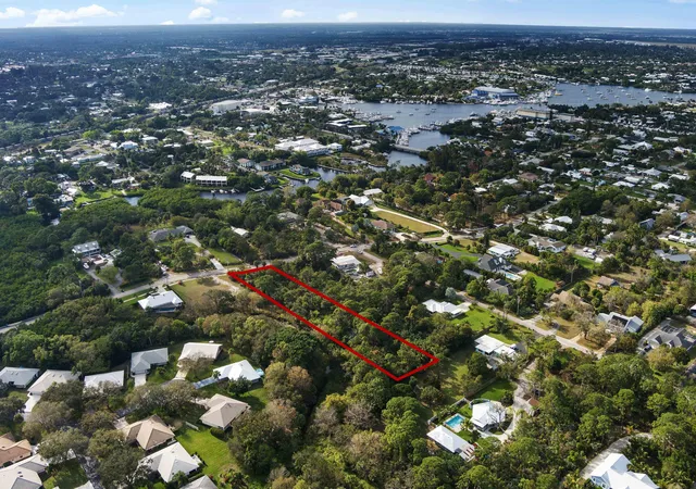 2nd image of 4975 Se Manatee Cove Rd, Stuart, FL 34997 | MLS# R11140324