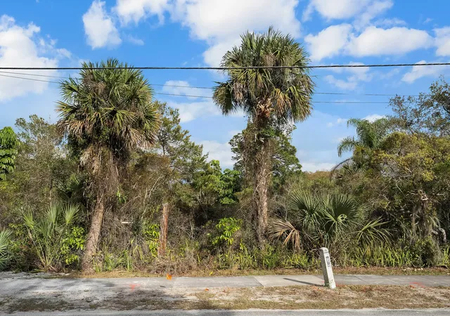 7th image of 4975 Se Manatee Cove Rd, Stuart, FL 34997 | MLS# R11140324