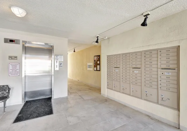 Homes for sale in North Palm Beach, FL | 105 Paradise Harbour Boulevard, North Palm Beach, FL 33408 | Houzeo