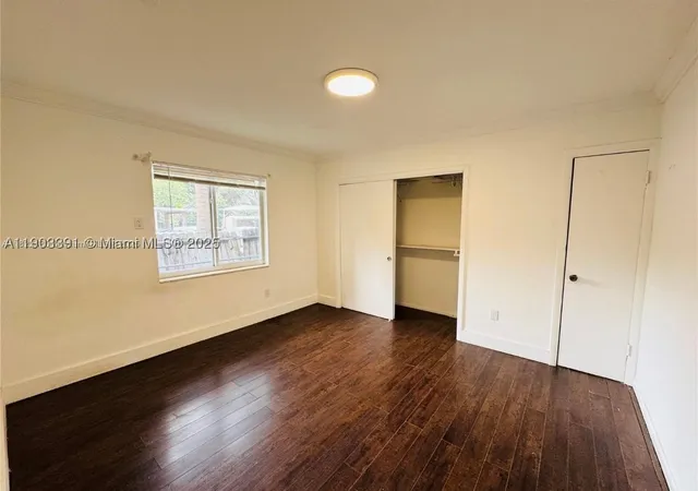 4th image of 2540 Ne 181st St, North Miami Beach, FL 33160 | MLS# A11903391