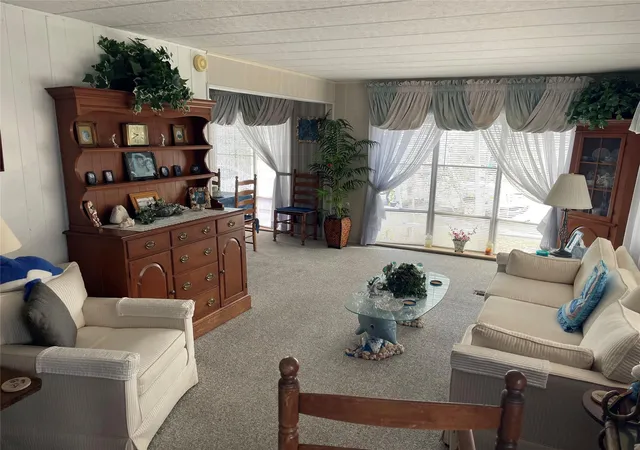 2nd image of 8621 Sw 18th Ct, Davie, FL 33324 | MLS# F10536865