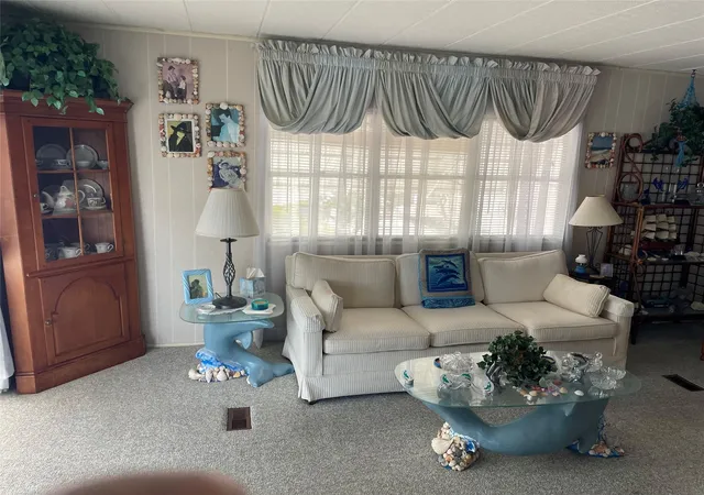 3rd image of 8621 Sw 18Th Ct, Davie, FL 33324 | MLS# F10536865