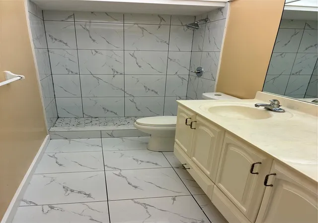 2nd image of 3040 Ne 16Th Ave, Oakland Park, FL 33334