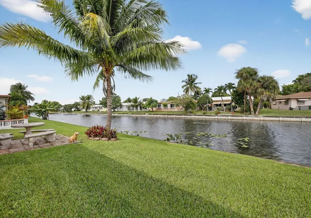 Homes for sale in Tamarac, FL | 4305 Nw 49th Dr, Tamarac, FL 33319 | MLS# F10535694