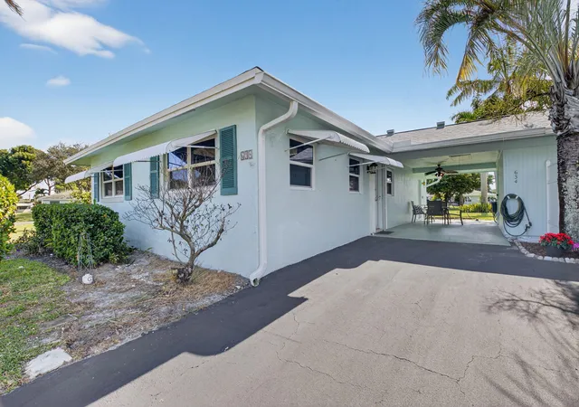 1st image of 634 Hummingbird Ln, Delray Beach, FL 33445 | MLS# R11141130