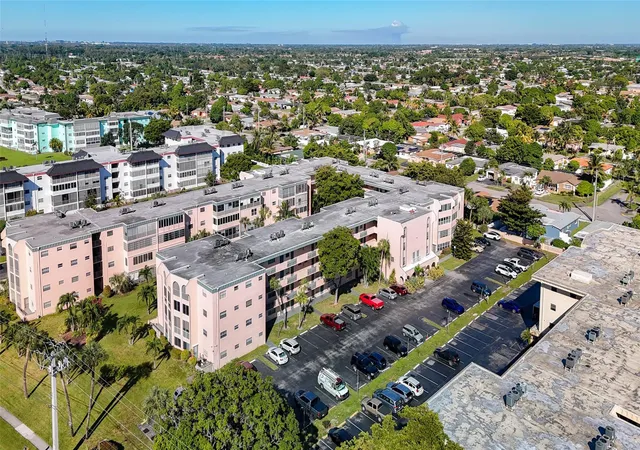 Homes for sale in Lauderdale Lakes, FL | 4211 Nw 41st St #205, Lauderdale Lakes, FL 33319 | MLS# F10537204