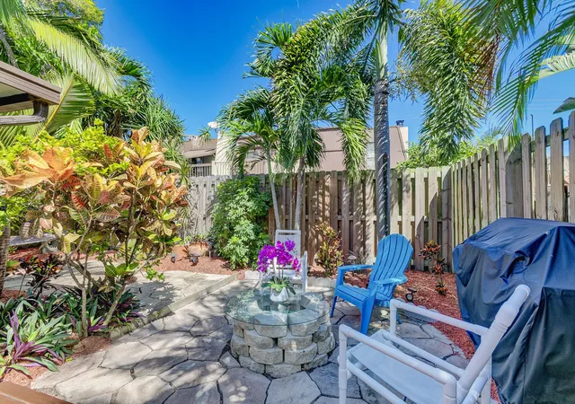 Homes for sale in Palm Beach Gardens, FL | 3530 E Gardens East Dr E #B, Palm Beach Gardens, FL 33410 | MLS# R11141289