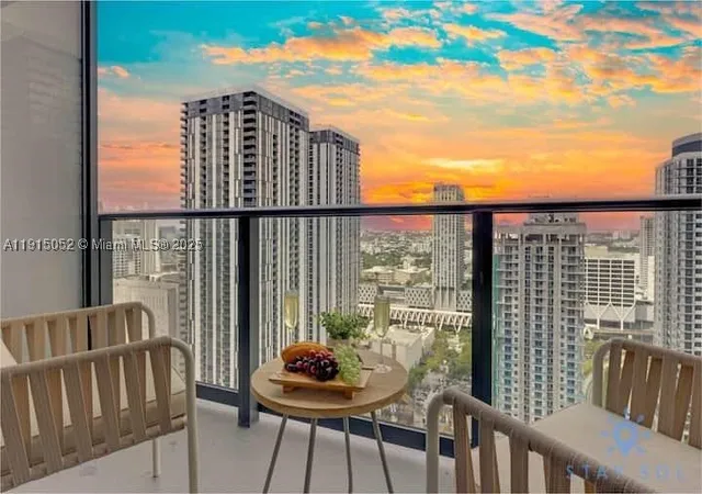 Photo 2 of Condo for sale at 159 Ne 6th St #3004, Miami, FL 33132 | MLS# A11915052 | Listing updated on 2026-08-24