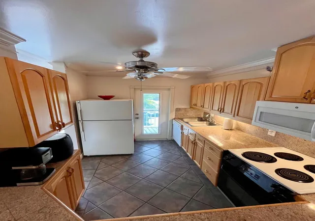 Homes for sale in Lighthouse Point, FL | 1951 Ne 39th St #361, Lighthouse Point, FL 33064 | MLS# F10536856