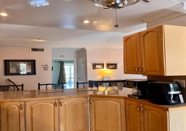 Homes for sale in Lighthouse Point, FL | 1951 Ne 39Th St #361, Lighthouse Point, FL 33064 | MLS# F10536856