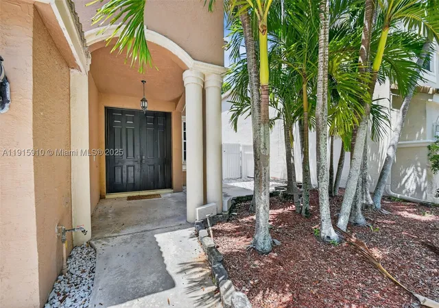 Photo 2 of Single family home for sale at 1579 Briar Oak Dr, Royal Palm Beach, FL 33411 | MLS# A11915910 | Listing updated on 2026-10-08