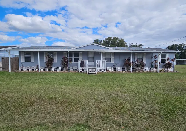 1st image of 3222 Se 34th Ave, Okeechobee, FL 34974 | MLS# R11141634