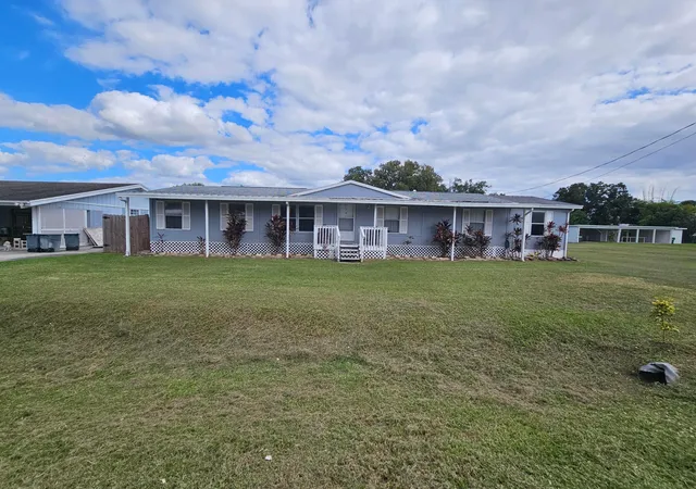 2nd image of 3222 Se 34th Ave, Okeechobee, FL 34974 | MLS# R11141634
