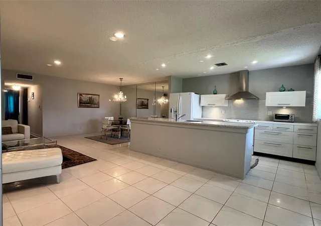 2nd image of 14492 Canalview Dr #B, Delray Beach, FL 33484 | MLS# R11141670