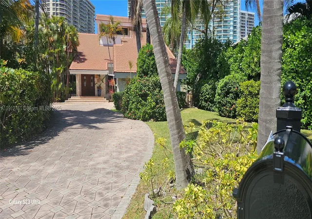 2nd image of 363 Centre Is, Golden Beach, FL 33160 | MLS# A11912761