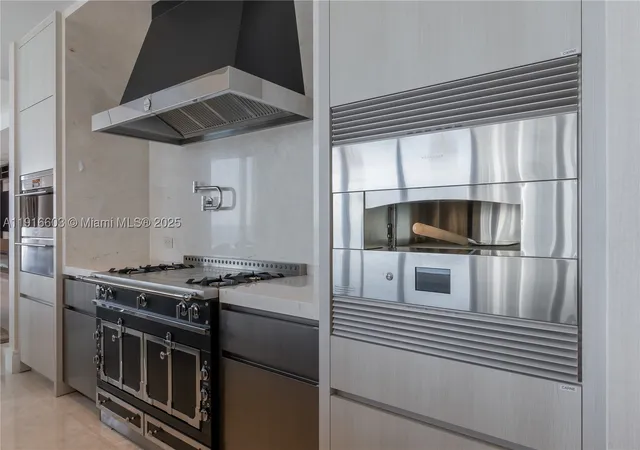 Homes for sale in Sunny Isles Beach, FL | 17975 Collins Avenue #2402, Sunny Isles Beach, FL 33160 | MLS# A11916603