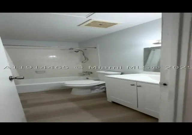 4th image of 17901 Nw 68 Ave #T-205, Hialeah, FL 33015 | MLS# A11914465