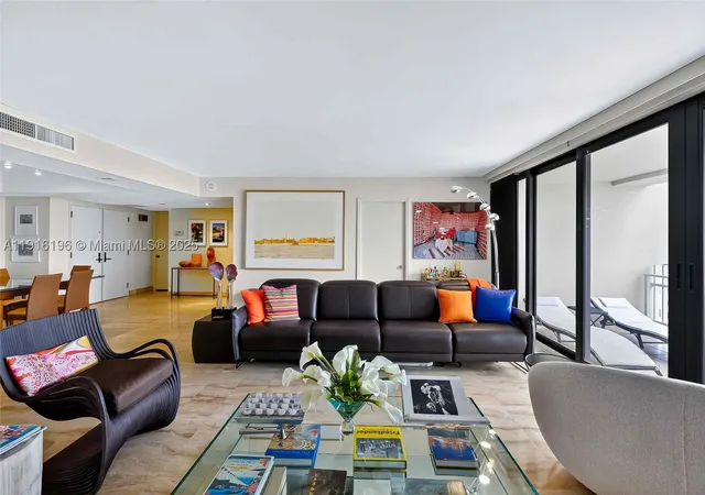 Listing Photo 5 - Condo for sale in building located at 2 Grv Isle Dr, Miami, FL 33133 - Unit #B1804
