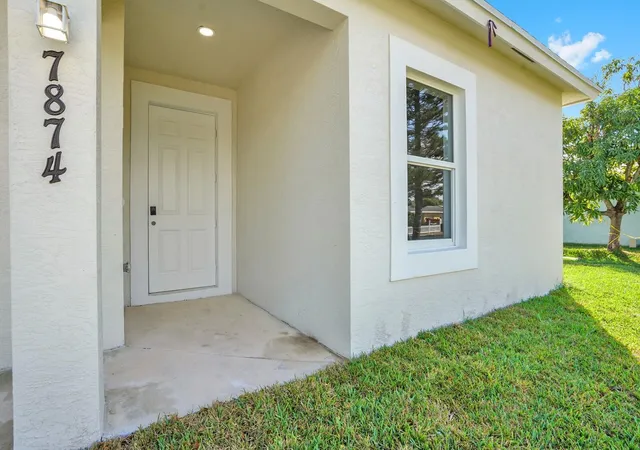 Homes for sale in Lantana, FL | 7874 Griswold St, Lantana, FL 33462 | MLS# F10537837