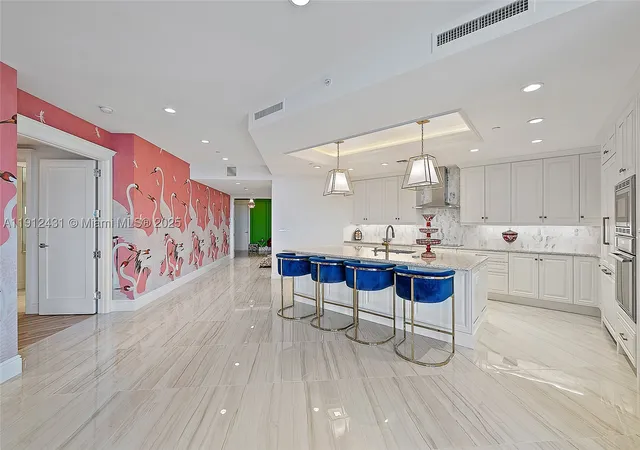 Homes for sale in Palm Beach Gardens, FL | 2720 Donald Ross Rd, Palm Beach Gardens, FL 33410