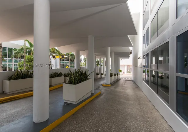 Homes for sale in Miami Beach, FL | 6801 Collins Ave, Miami Beach, FL 33141 | Houzeo