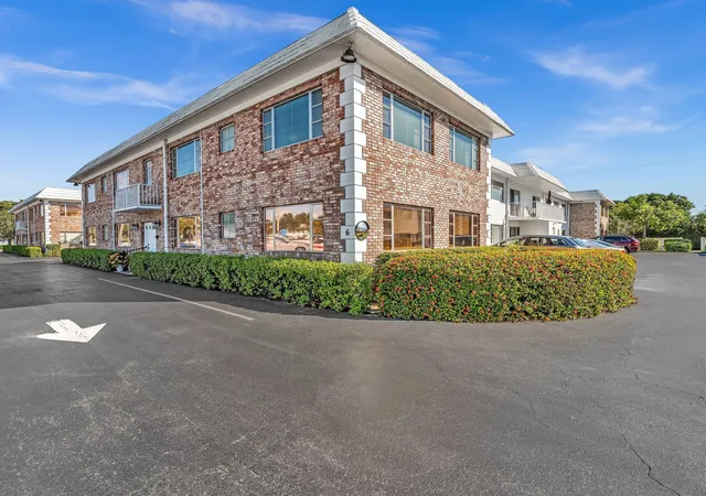 Homes for sale in Pompano Beach, FL | 330 S Cypress Rd, Pompano Beach, FL 33060