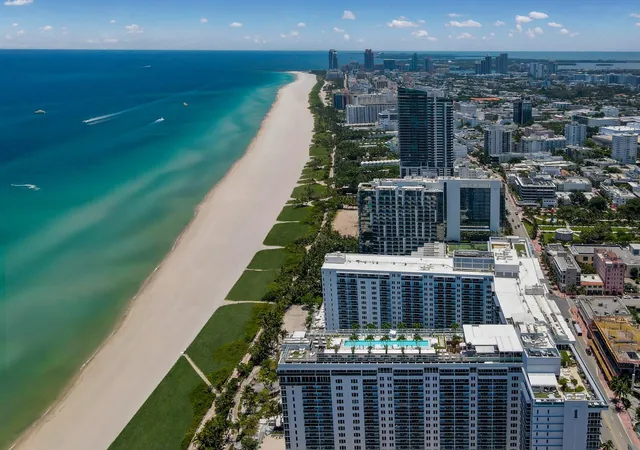 44th image of 2301 Collins Ave #323, Miami Beach, FL 33139 | MLS# F10537659