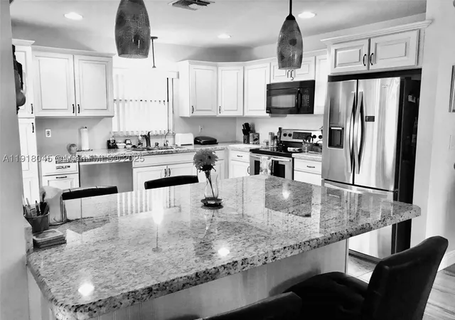 Photo 1 of Sale Pending at 737 Se 22nd Dr, Homestead, FL 33033 | MLS# A11918045 | Listing updated on 2026-10-08