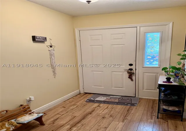 Photo 3 of Sale Pending at 737 Se 22nd Dr, Homestead, FL 33033 | MLS# A11918045 | Listing updated on 2026-10-08