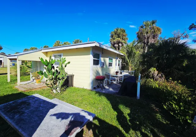 2nd image of 1087 Dusty Ln, Moore Haven, FL 33471 | MLS# R11142633