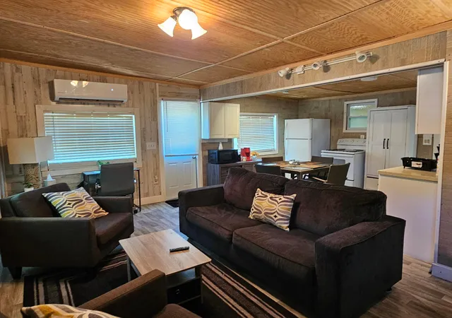 3rd image of 1087 Dusty Ln, Moore Haven, FL 33471 | MLS# R11142633