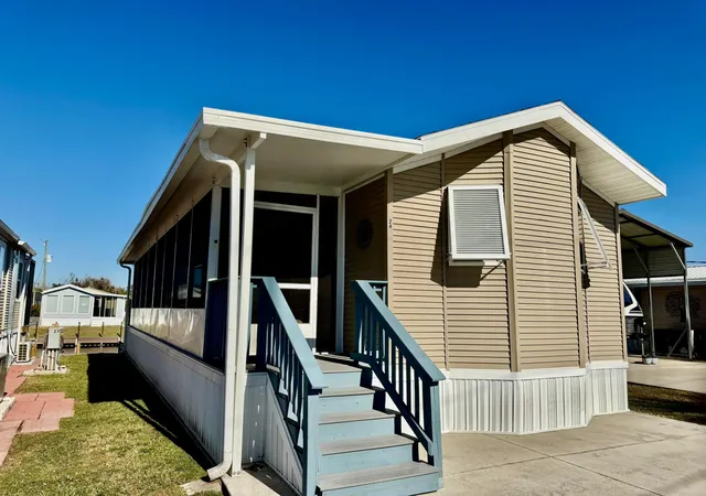 1st image of 24 Shell Rd, Okeechobee, FL 34974 | MLS# R11142894