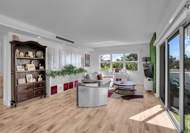 Homes for sale in Fort Lauderdale, FL | 1839 Middle River Dr #303, Fort Lauderdale, FL 33305 | MLS# R11142871