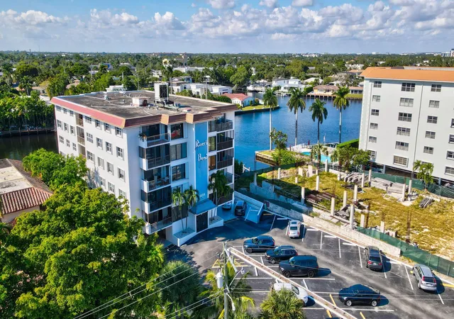 Homes for sale in Fort Lauderdale, FL | 1839 Middle River Dr #303, Fort Lauderdale, FL 33305 | MLS# R11142871
