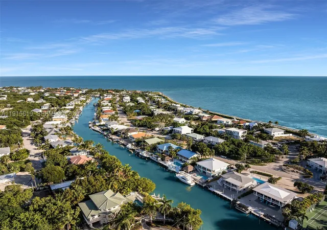 4th image of 232 W Seaview Dr, Marathon, FL 33050 | MLS# A11915619