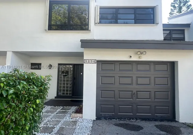 Photo 1 of Townhouse for sale at 9894 Fairway Cove Ln, Plantation, FL 33324 | MLS# A11914931 | Listing updated on 2026-10-08