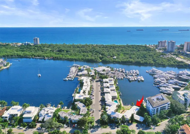 Homes for sale in Fort Lauderdale, FL | 1124 Seminole Dr #1 C&D, Fort Lauderdale, FL 33304 | MLS# F10537910