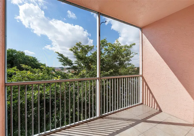 2nd image of 7765 Yardley Dr, Fort Lauderdale, FL 33321