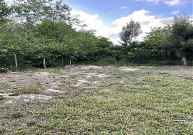 Homes for sale in Vero Beach, FL | 2432 42nd St, Vero Beach, FL 32967 | MLS# R11143191